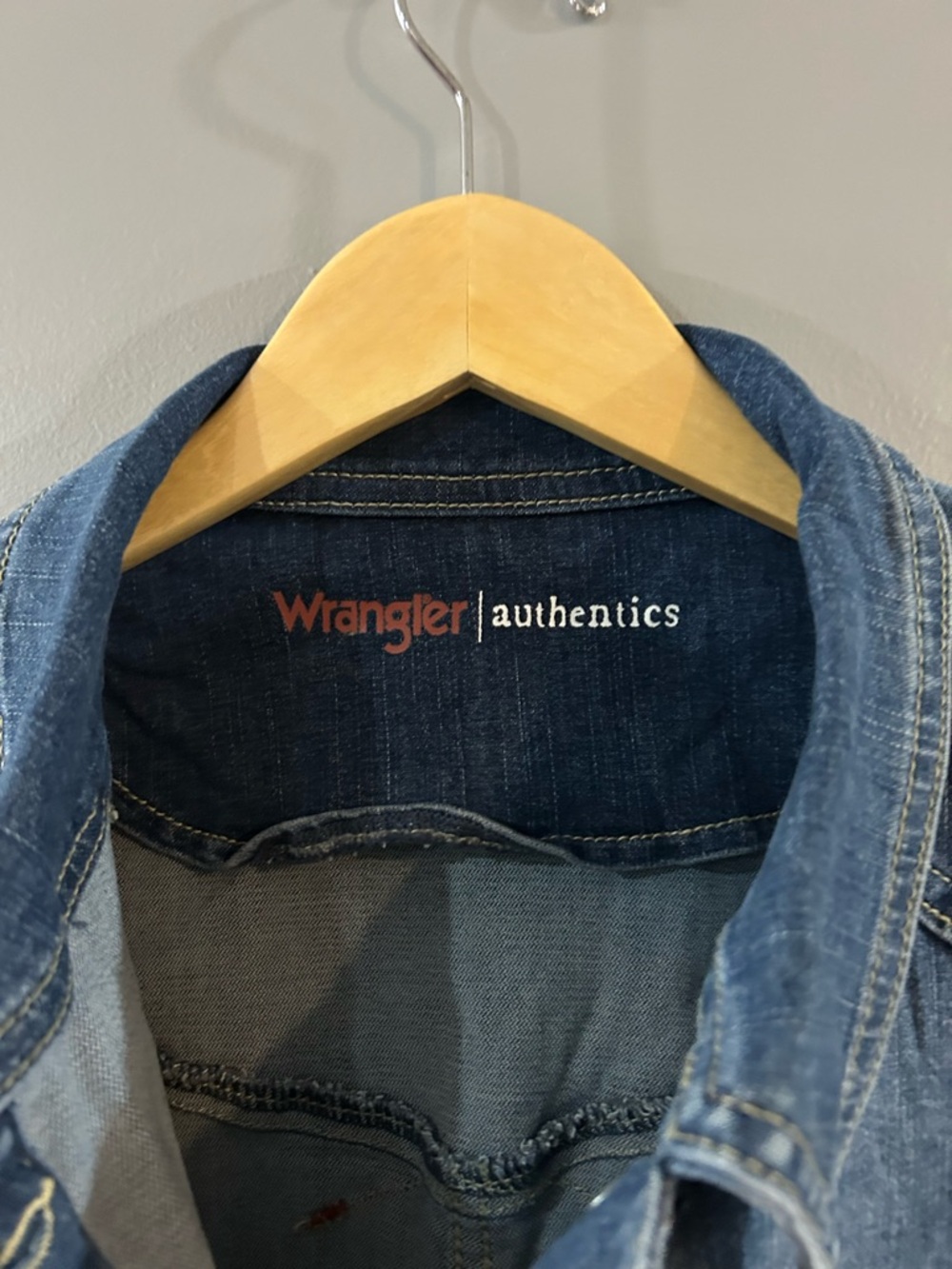 Wrangler Women's Distressed Indigo Denim Jacket - Picture 3 of 4